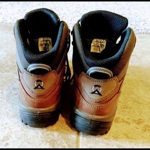 Lowa Renegade GTX Mid Hiking Boots